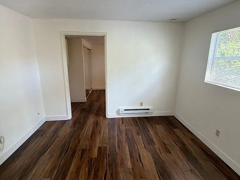 3117 Freeport Blvd — Photo 4