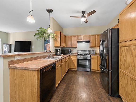 5th image of 546 Clayton Cir #546