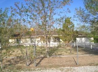 9588 Manzanita Rd, Apple Valley, CA 92308