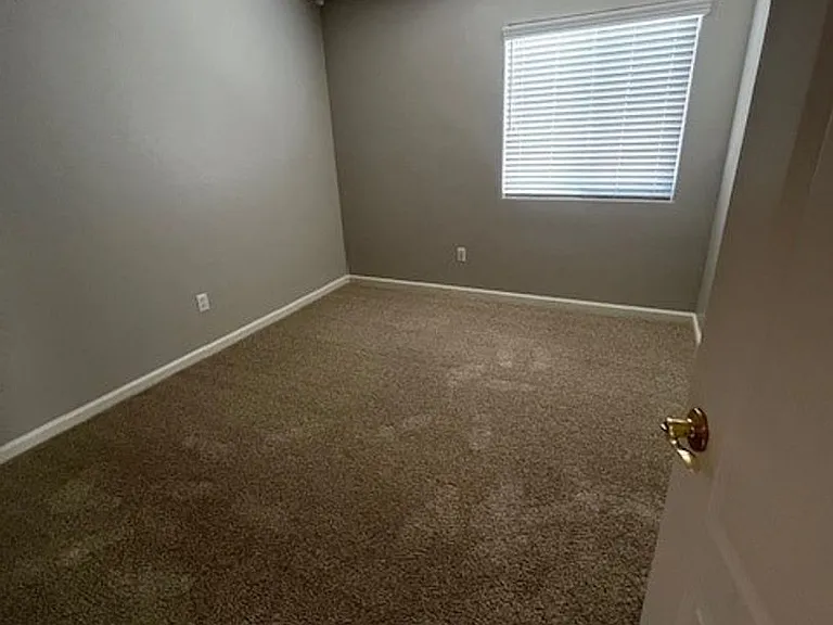 6504 Nichelini Ct — Photo 9