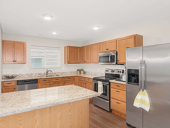 3rd image of 1827 E 42nd St