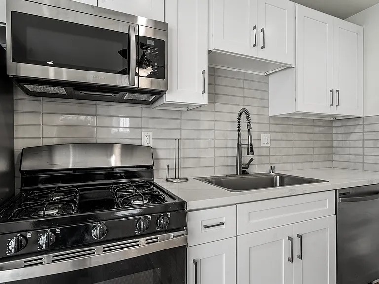 602 Douglas St #602 — Photo 11