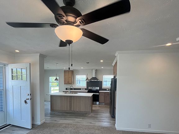 5th image of 24253 Redwood Dr #253