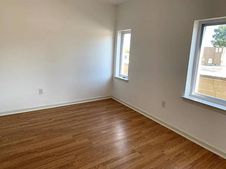 508 Martin Street — Photo 8