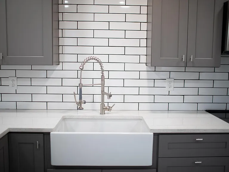 382 Enota Pl SW — Photo 8