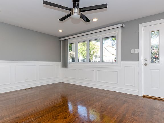 2nd image of 7226 S Langley Ave