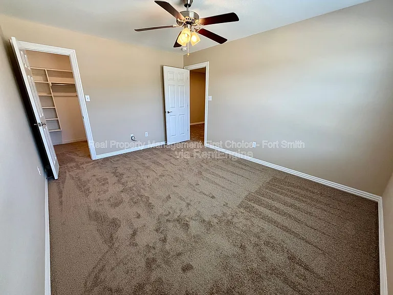 6605 Leightyn Ln — Photo 15