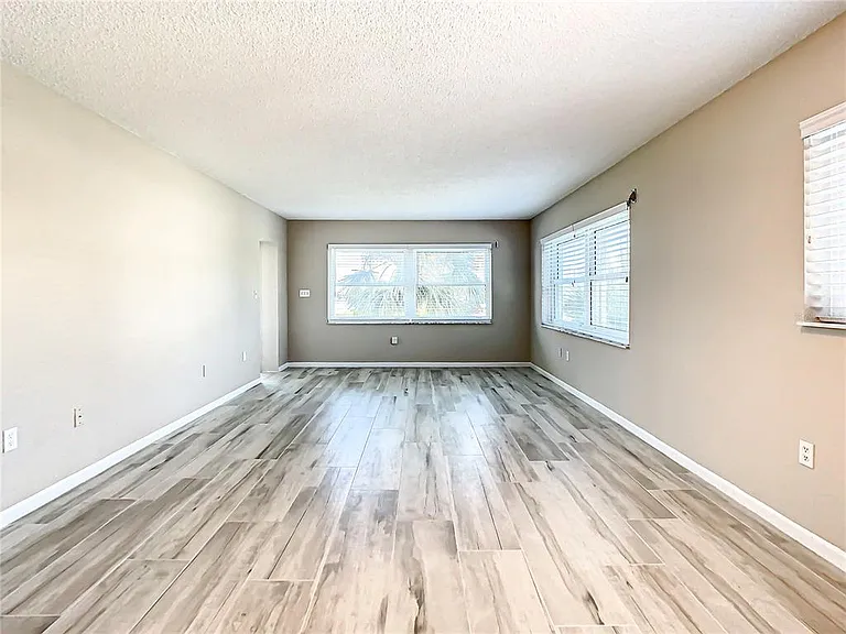 4575 Cove Cir #309 — Photo 35