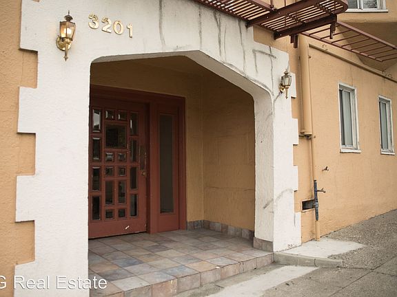 2nd image of 3201 Beaumont Ave APT 27