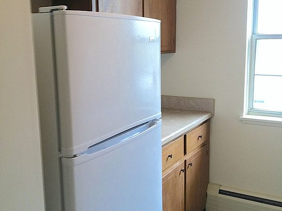 2nd image of 75 Parrish St APT 5