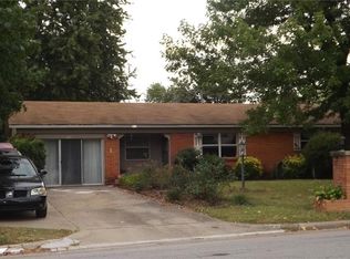 909 Thomas Blvd, Springdale, AR 72762