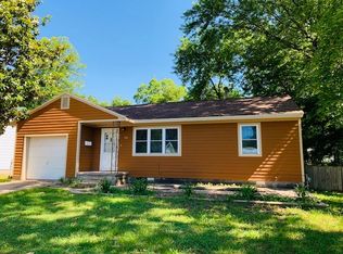 116 W Sentinel St, Nevada, MO 64772