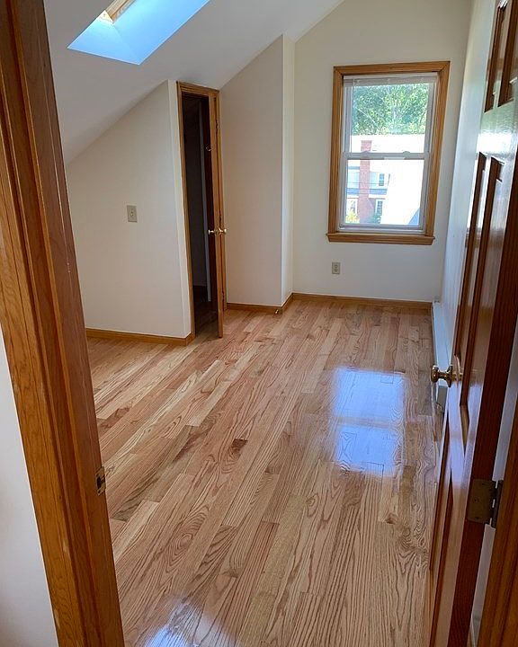1st image of 10 Cliff St #4L