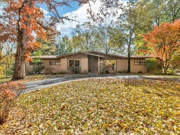 15 Spoede Woods St, Saint Louis, MO 63141