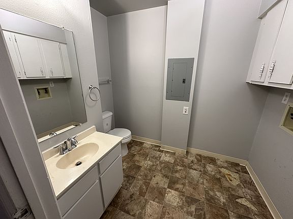 4th image of 4424 3rd Ave N APT 2