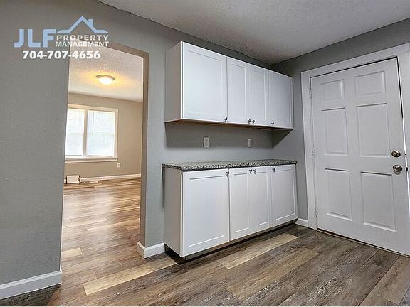 5th image of 2036 Renner St