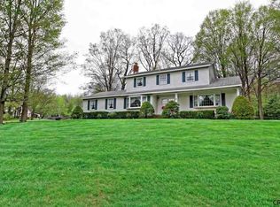 32 Pinewood Dr, Glenville, NY 12302