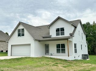 530 Cora Rd, Cookeville, TN 38501