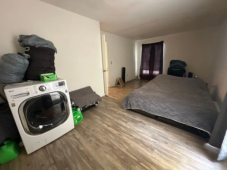 University Park Apartments near Cornell University — Photo 326