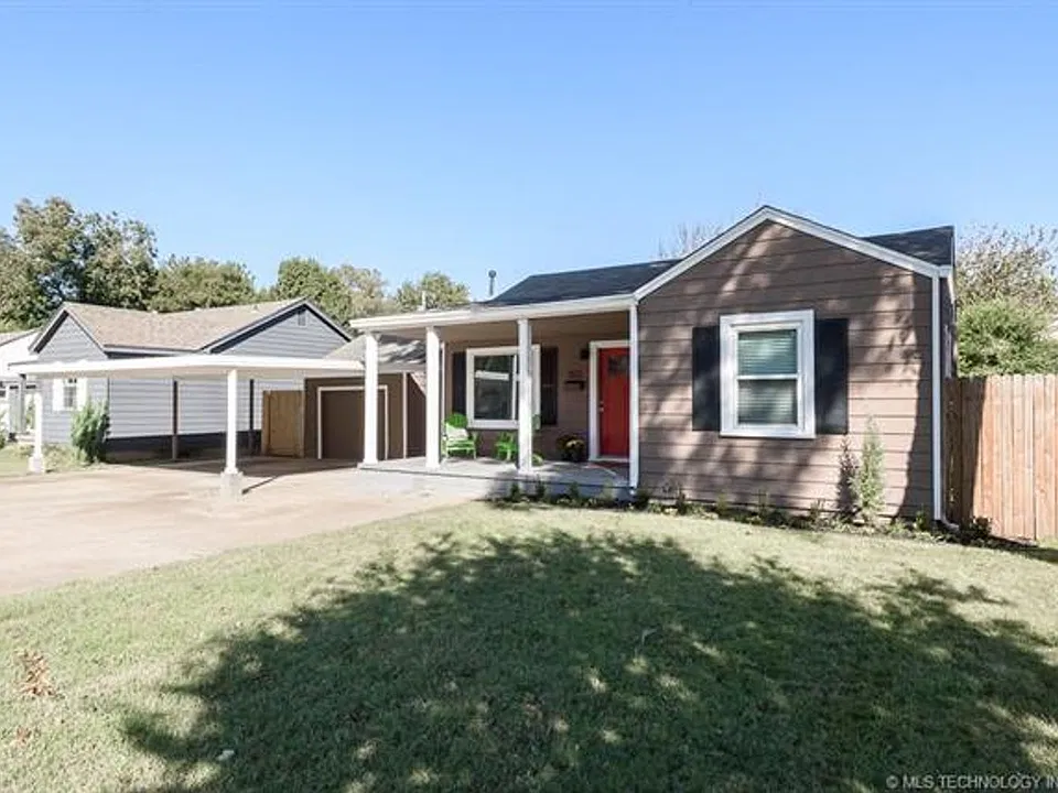 1123 E 38th Pl