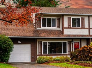 4032 Magdelin St, Saanich, BC V8N3M7