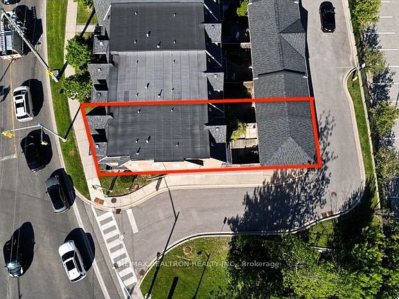3rd image of 37 Bullock Dr