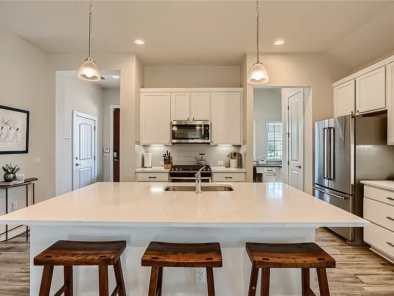 7301 Coit Rd — Photo 9