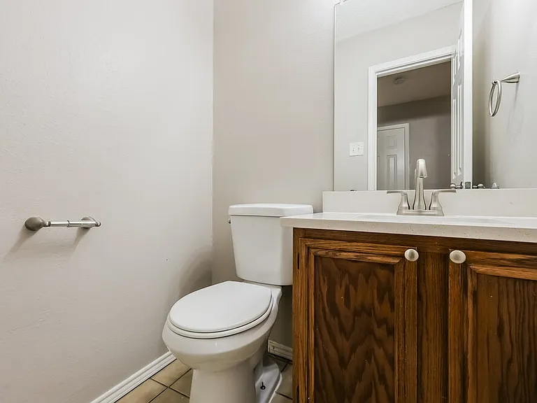 2729 Forest Creek Dr — Photo 16