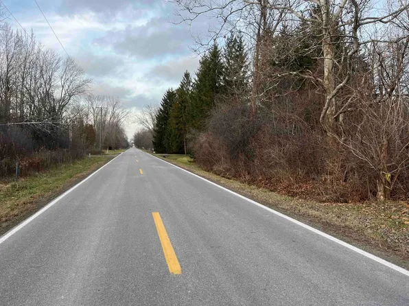 8625 Starville Rd, Algonac, MI 48001