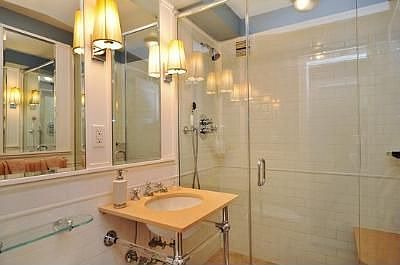 5th image of 205 3rd Ave APT 19H
