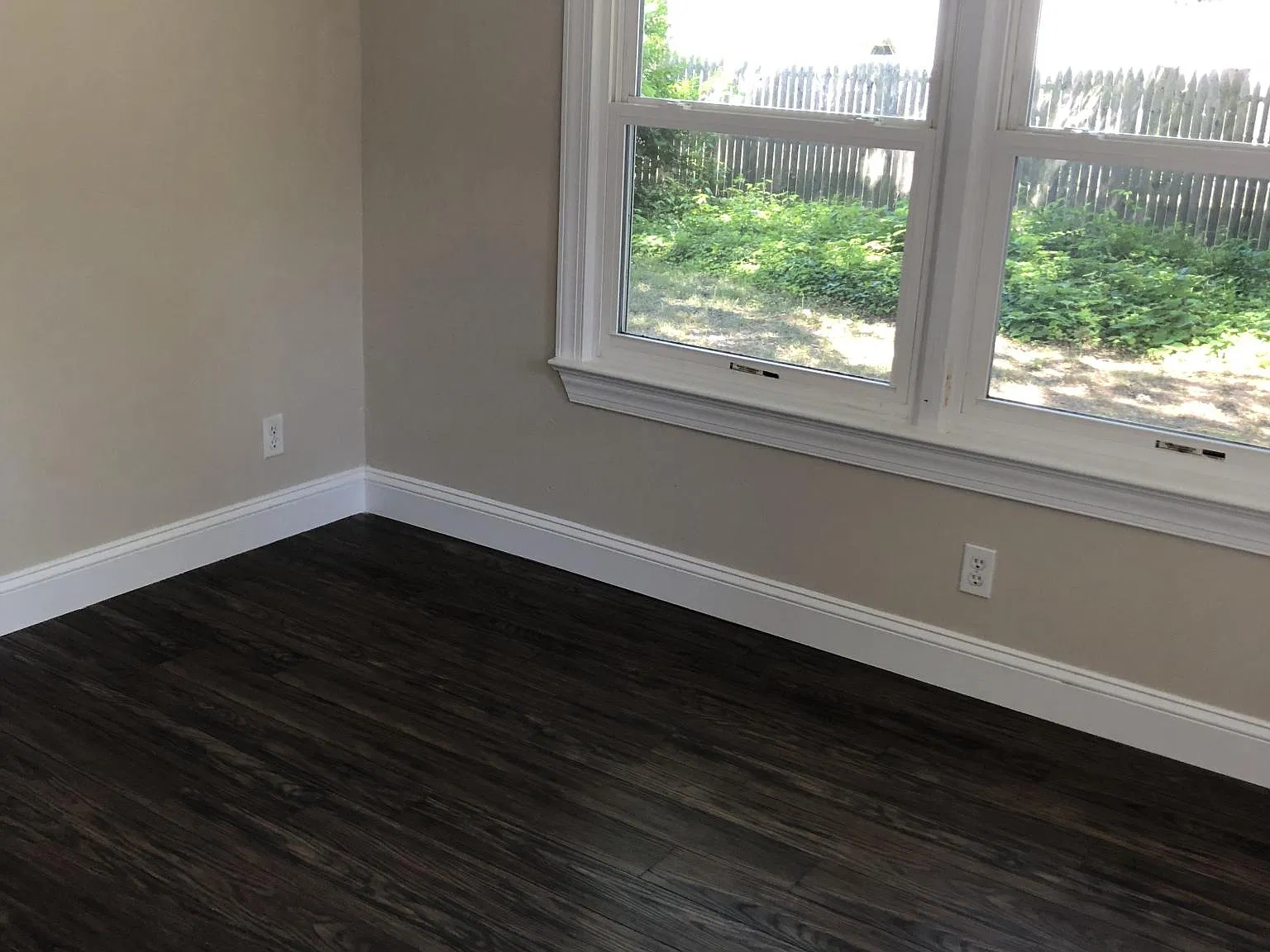 3 bed, 1.5 bath, 1342 sqft, $2,900 — Photo 3
