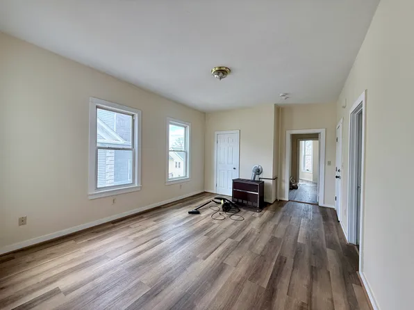 7 Cottage St #2, Worcester, MA 01609