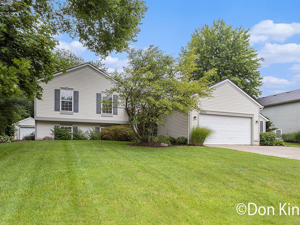 1st image of 6892 Lake Bluff Dr NE