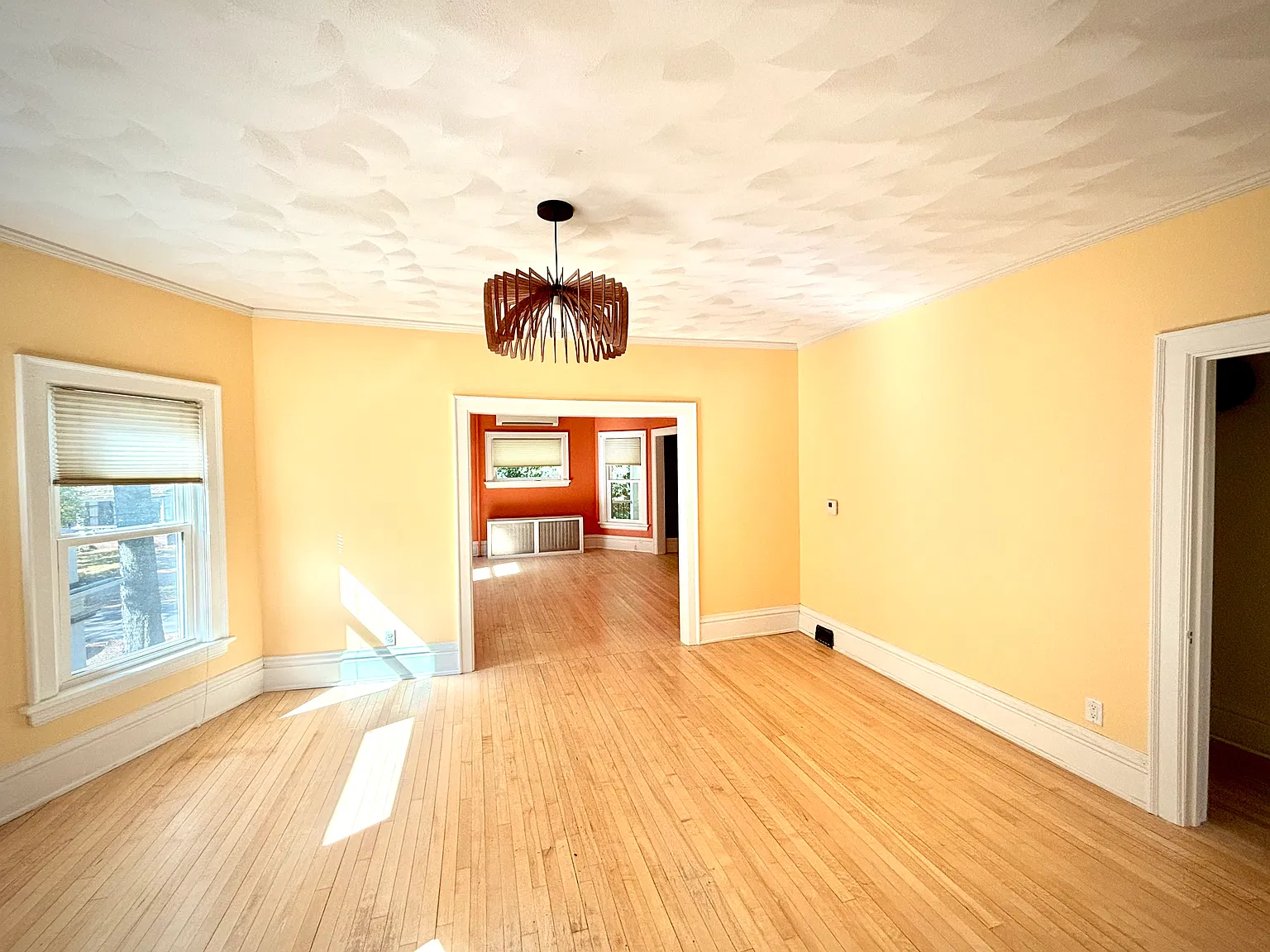 4 bed, 2200 sqft, $2,900 — Photo 3