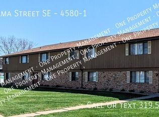 4580 Tama St SE APT 1, Cedar Rapids, IA 52403