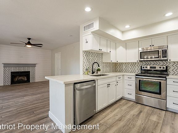 2nd image of 5801 E Marconi Ave