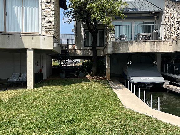 3rd image of 103 Island Dr