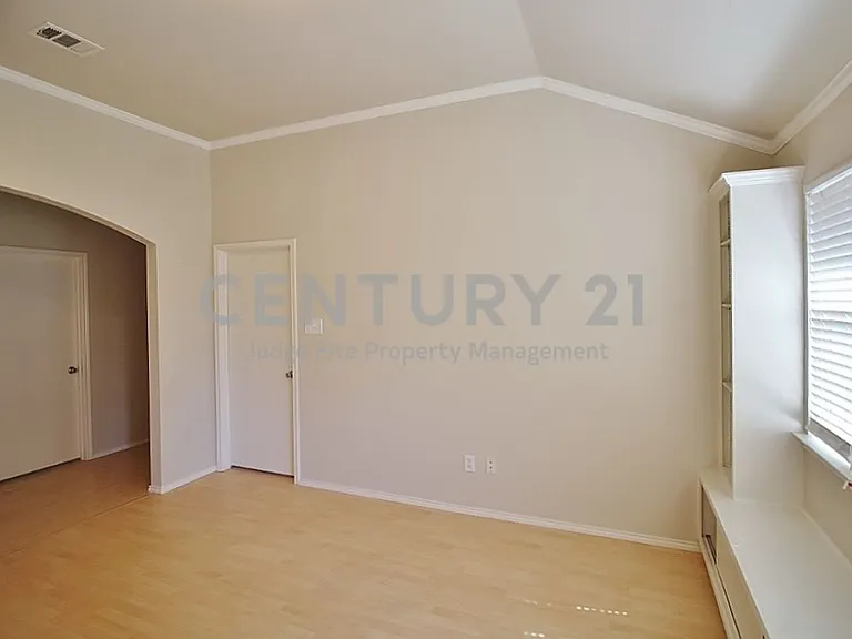 2816 Park Springs Dr — Photo 25