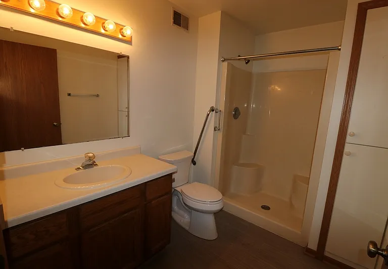 2318 Valley Rd — Photo 7