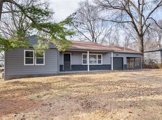 7120 James A Reed Rd, Kansas City, MO 64133