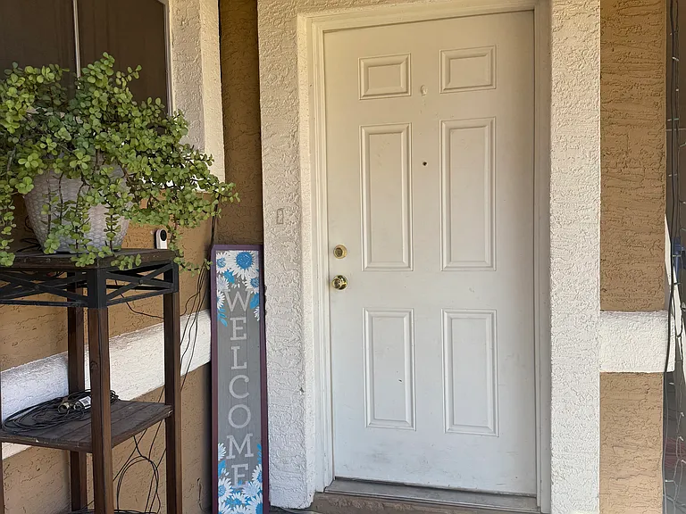 3507 W Orchid Ln — Photo 2