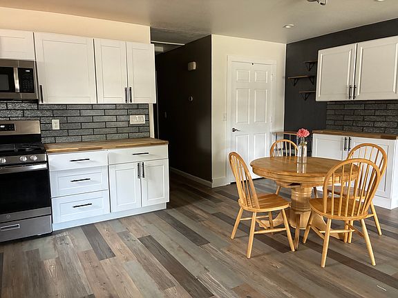 3rd image of 2725 W 1st Ave