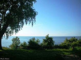 38499 N Beachview Rd, Willoughby, OH 44094