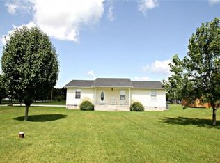 2052 Pete Sain Rd, Manchester, TN 37355