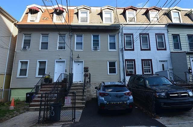 1st image of 30 Yale Ave APT 1