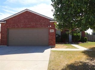 1029 Pullman Dr, Saginaw, TX 76131