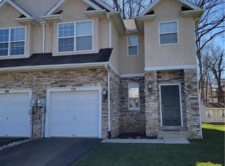 200 Maple Ct, Alburtis, PA 18011