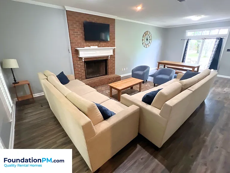 8215 Timber Creek Dr — Photo 10