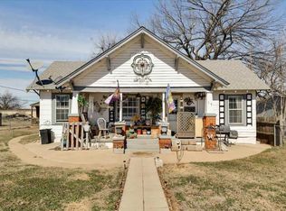 117 E Anderson St, Apache, OK 73006