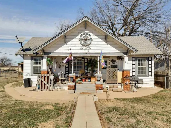 117 E Anderson St, Apache, OK 73006